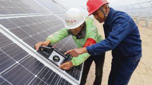 魯能海西州700MW風(fēng)光熱儲多能互補工程首批機(jī)組并網(wǎng)發(fā)電