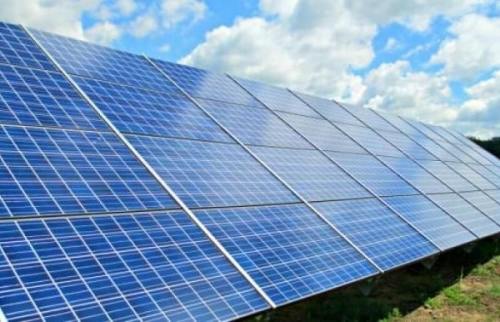 EEG將在下個(gè)月公布有資格在尼羅河以西建立太陽(yáng)能發(fā)電廠的公司名單