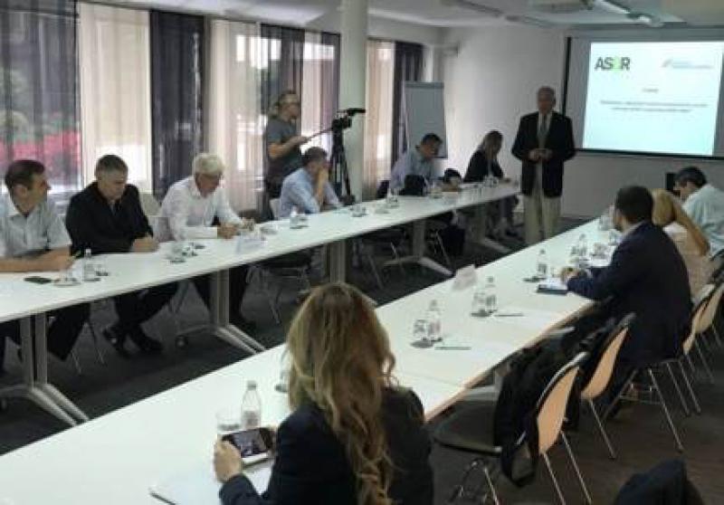 塞爾維亞監(jiān)管方面的未知因素限制了將多余的能源輸送到電網中