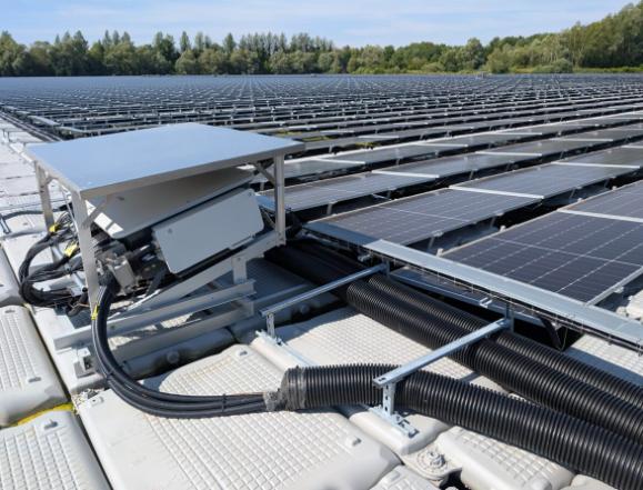 法國建成歐洲最大浮動光伏電站 裝機(jī)容量74.3兆瓦