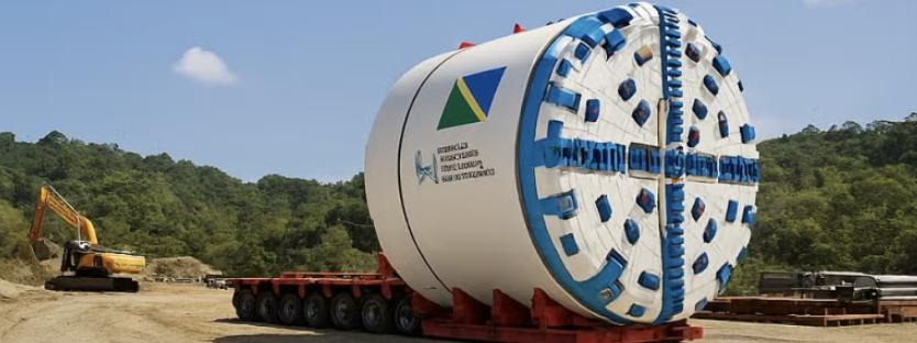 蒂娜河水電項(xiàng)目迎關(guān)鍵進(jìn)展 隧道掘進(jìn)機(jī)抵達(dá)施工現(xiàn)場(chǎng)