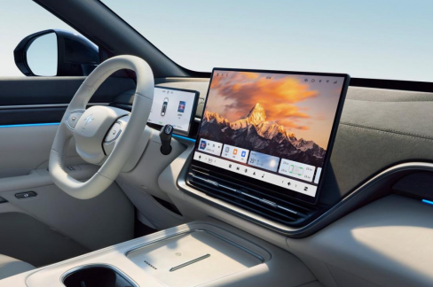 20 萬買六座高配！東風(fēng) eπ008 新能源 SUV，實(shí)用配置無溢價(jià)超劃算